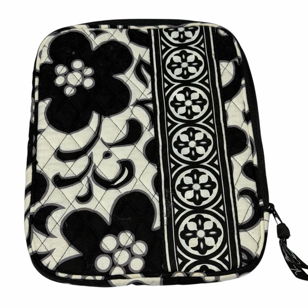Vera Bradley Black and White Quilted Floral Zip Kindle Sleeve